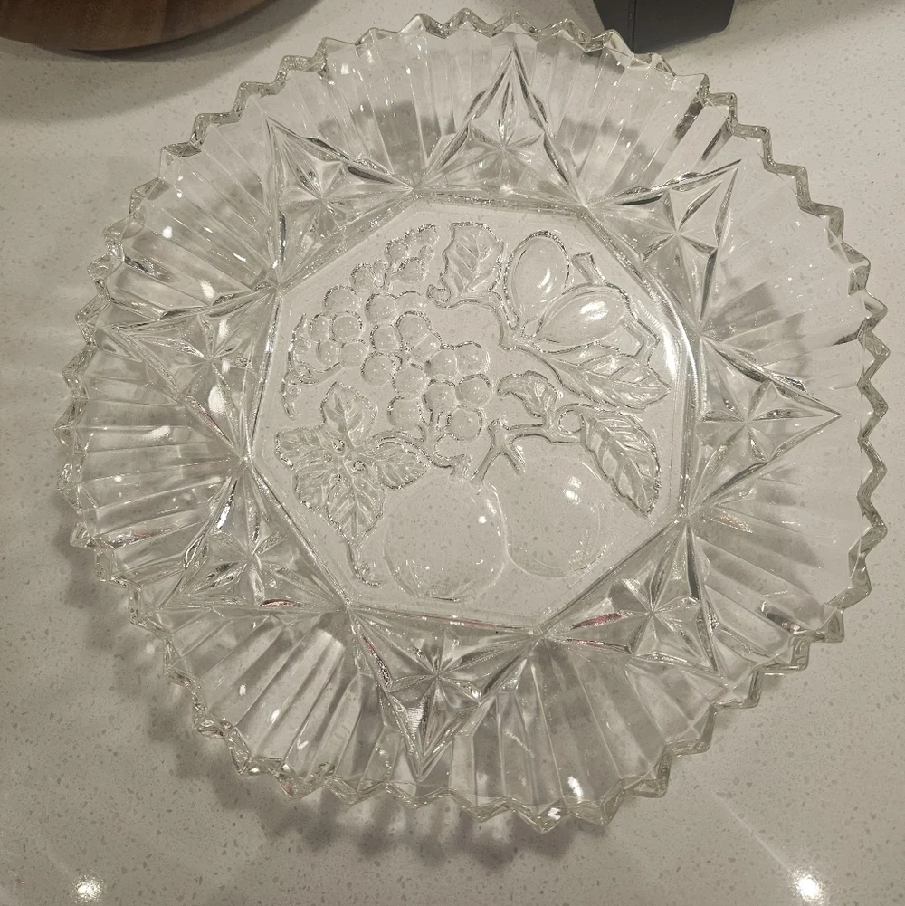 Vintage 40s / 50s Federal Glass Pioneer Fruit Intaglio Patterned Serving Bowl
